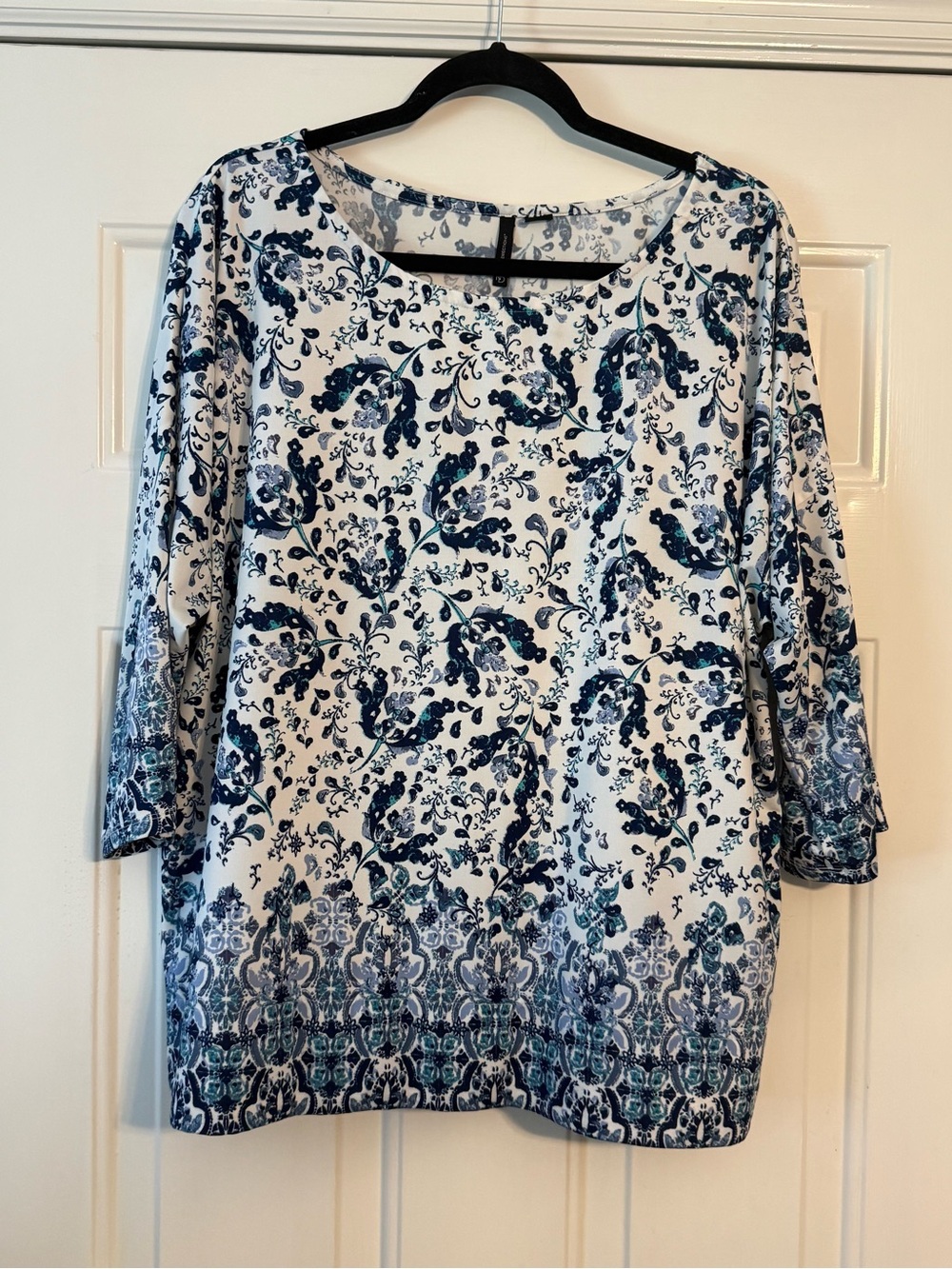 new directions Blue and White Floral Scoop Neck Top